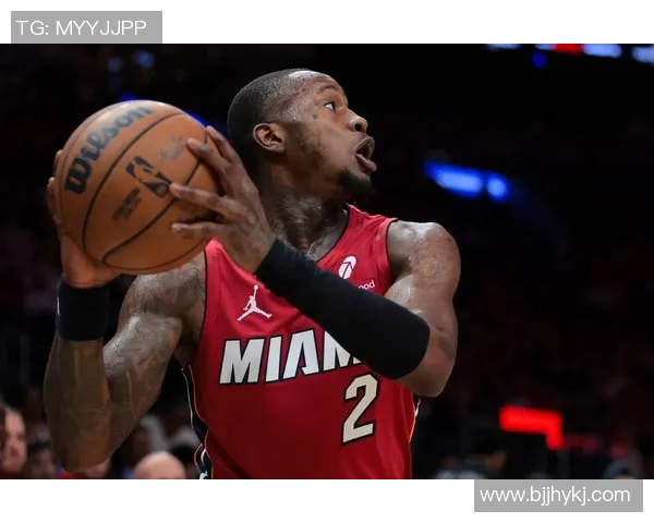 特里罗齐尔的篮球之路:从新秀到明星球员的成长历程与挑战