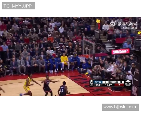 直插猛龙与勇士的激烈对决揭示NBA季后赛新格局的精彩瞬间